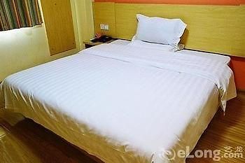 Baoqing Hotel Wuhan Esterno foto